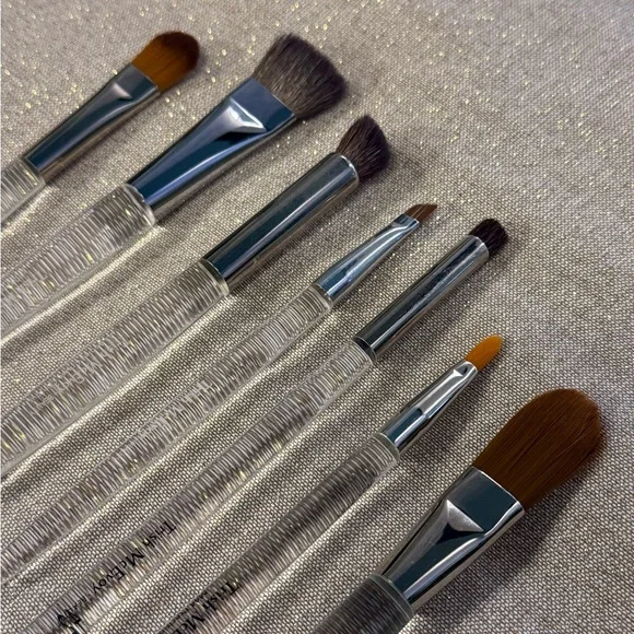 Trish McEvoy 7pc Brush Set-Foundation-Concealer-Blending-Crease-Contour-Liner - Picture 3 of 4